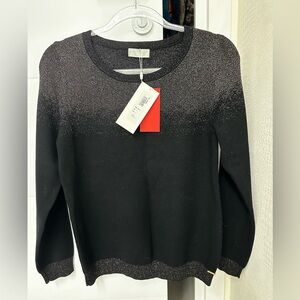 Q2 Elegant Black and Gray Gradient Sweater